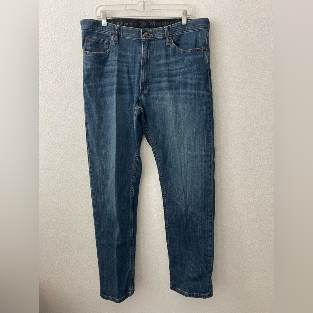 Wrangler Men's Classic Straight Denim Jeans